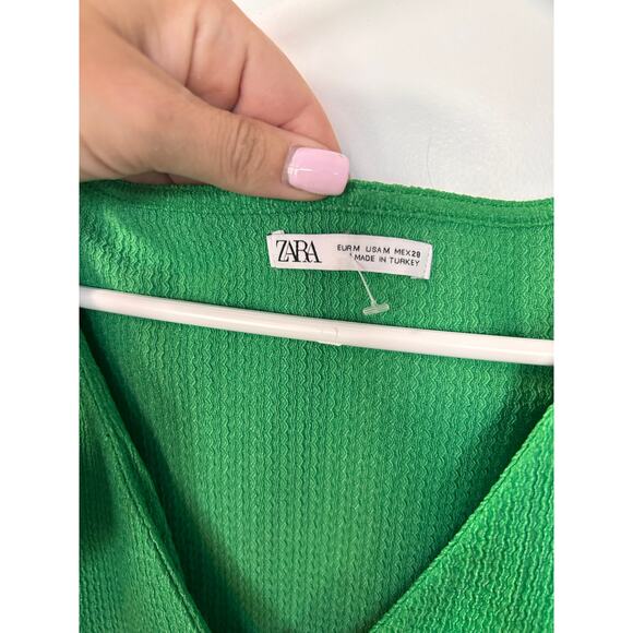 Zara V-Neck Short Sleeve Crop Top with Keyhole Bottom with Tie Green Size Medium - Picture 6 of 10